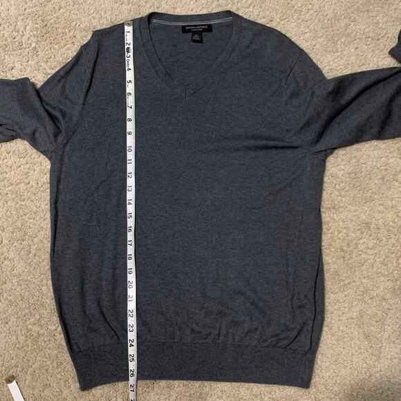 Banana Republic Men's Luxury Blend Cashmere Blend V-Neck Gray Sweater Sz L GUC - Picture 6 of 7